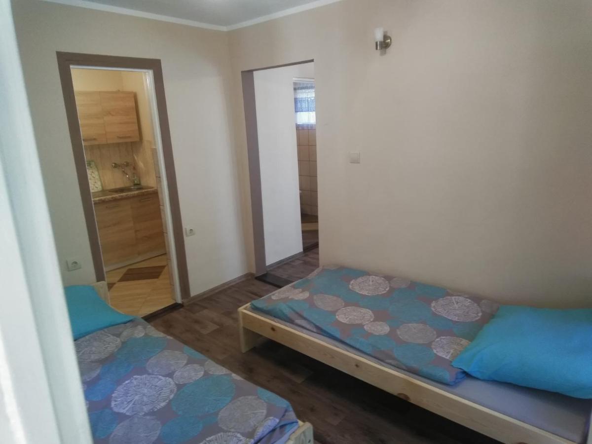 Pod Jablonia Villa Jezierzany Kültér fotó